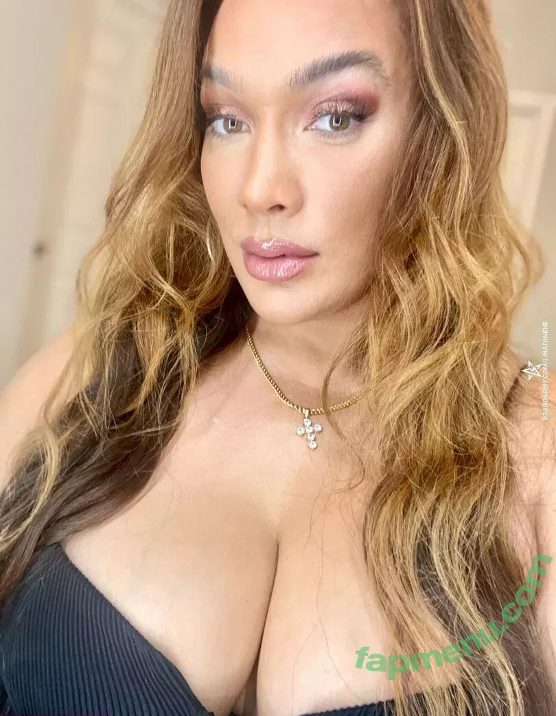 Nia Jax-Lina Fanene nude photo #0033 (LinaFanene)