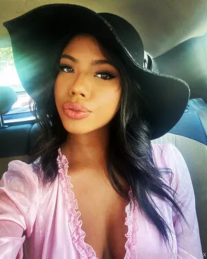 Nia Nacci / NiaNaccixxx / naughtynianacci nude photo #0017