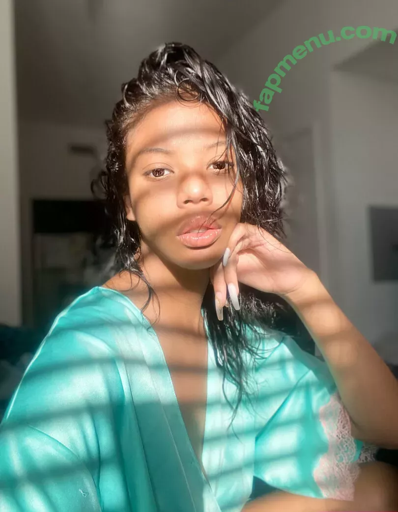 Nia Nacci nude photo #0004 (NiaNaccixxx / naughtynianacci)