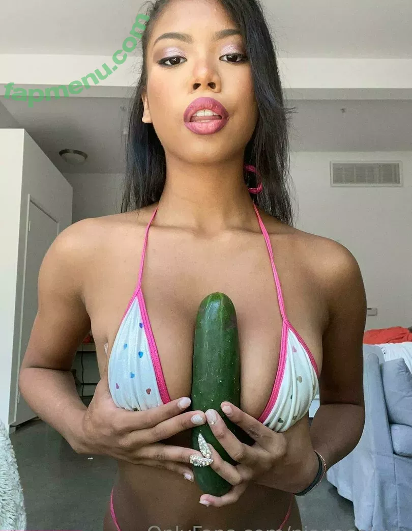 Nia Nacci nude photo #0011 (NiaNaccixxx / naughtynianacci)