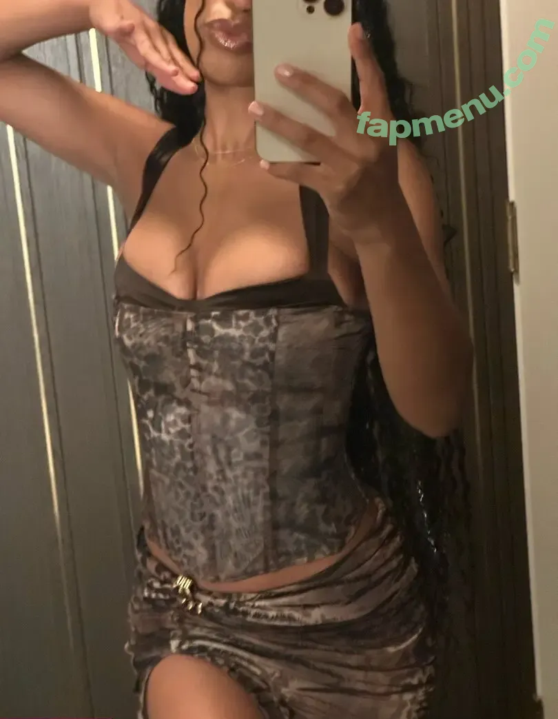 Nia Simone nude photo #0212 (MelaninMedicine / neyahsimone / ninasiimone)