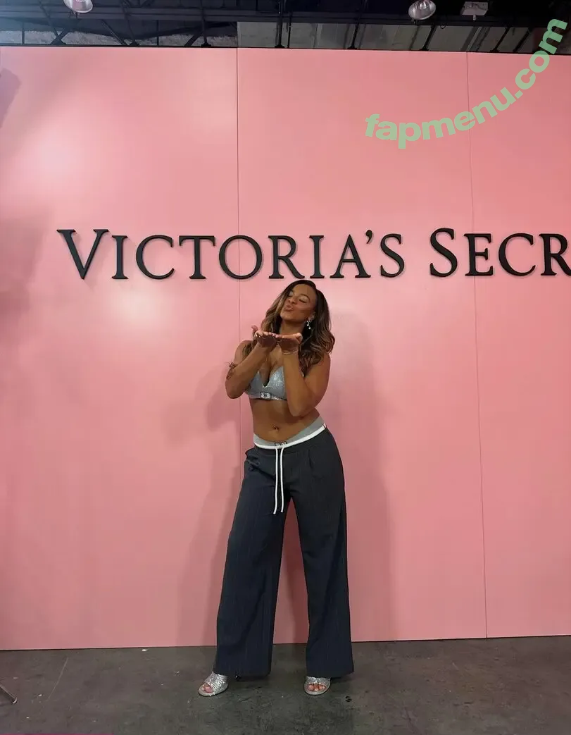 Nia Sioux nude photo #0192 (niasioux)