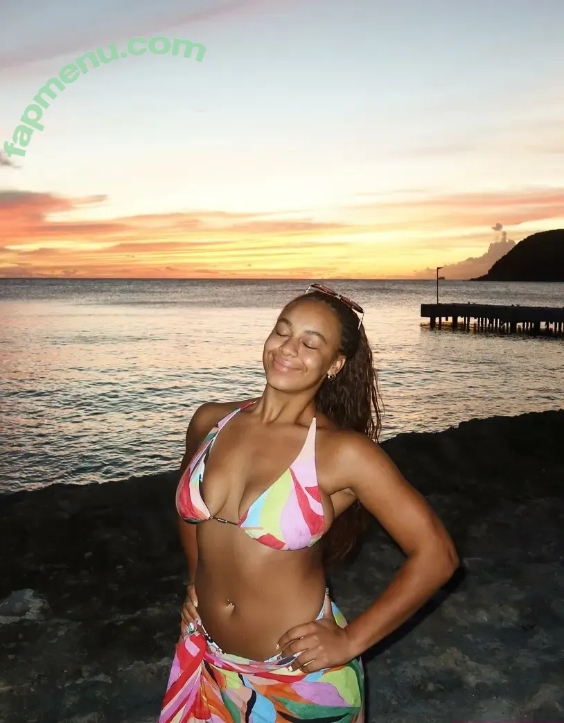 Nia Sioux nude photo #0202 (niasioux)