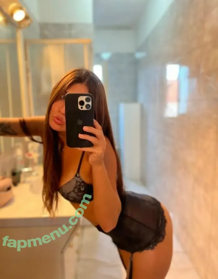 Niaamartii nude photo #0011 (Realniamarti)