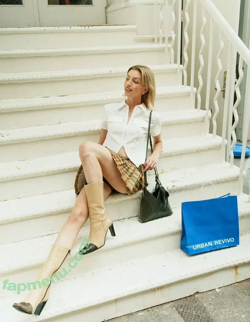 Niamh Adkins nude photo #0249 (niamhadkins)