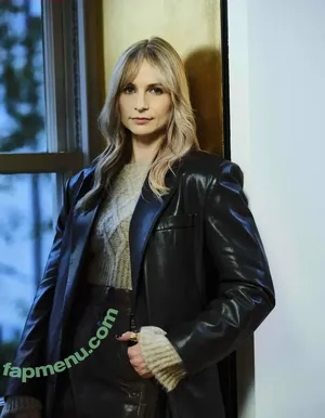 Niamh Algar / niamhalgar nude photo #0042