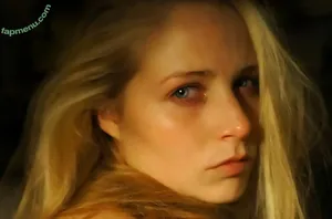 Niamh Algar / niamhalgar nude photo #0049