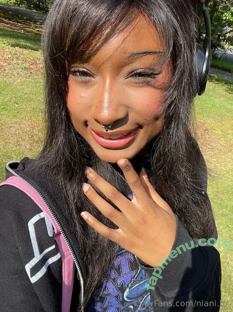 niani.bx nude photo #0001 (niani.bx)