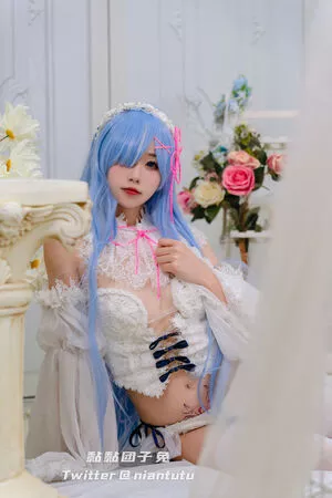 Niantutu / Yaokoututu / lim_meishe nude photo #0033