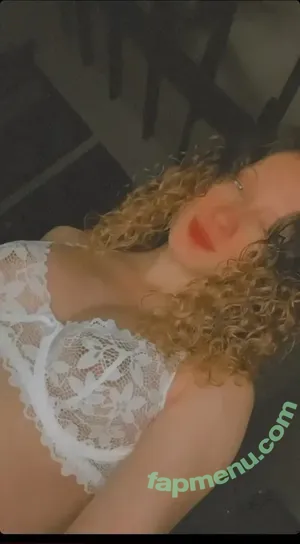 Nicaraguan / hella__nica nude photo #0011