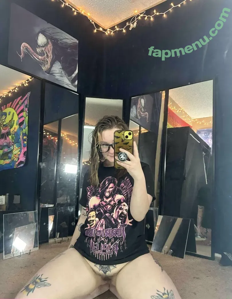 nichole_manic nude photo #0409 (nichole_is_manic)