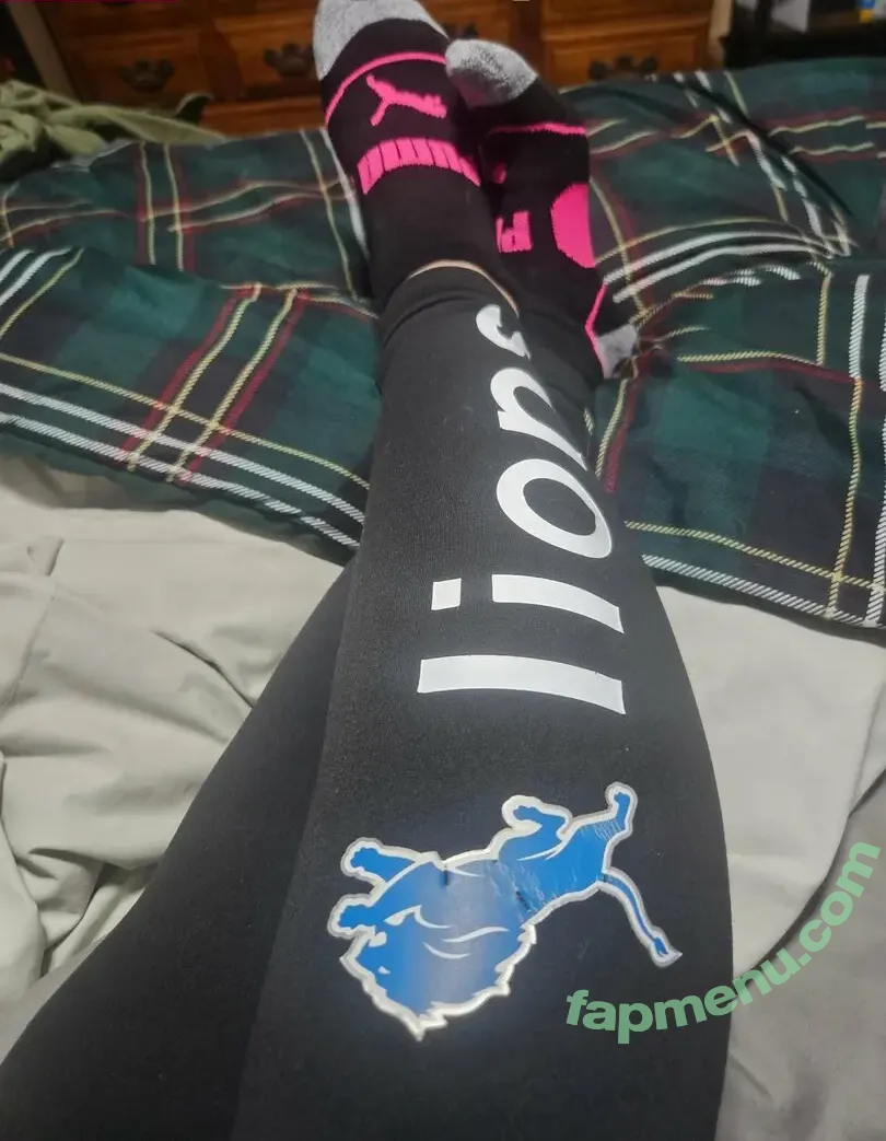 nichole_michigan_feet nude photo #0003 (nichole_mayer_)