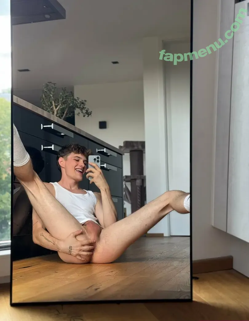 nickbrycex nude photo #0056 (nickbryceex)