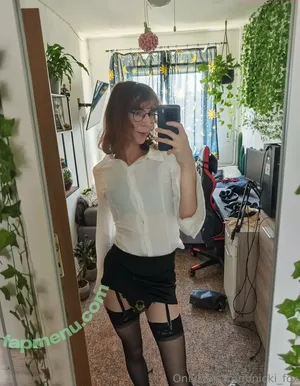 nicki_fox / officialnickifoxx nude photo #0126