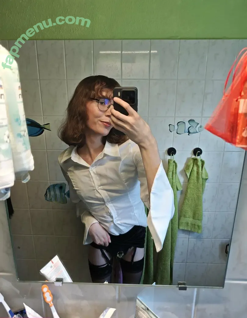 nicki_fox nude photo #0125 (officialnickifoxx)