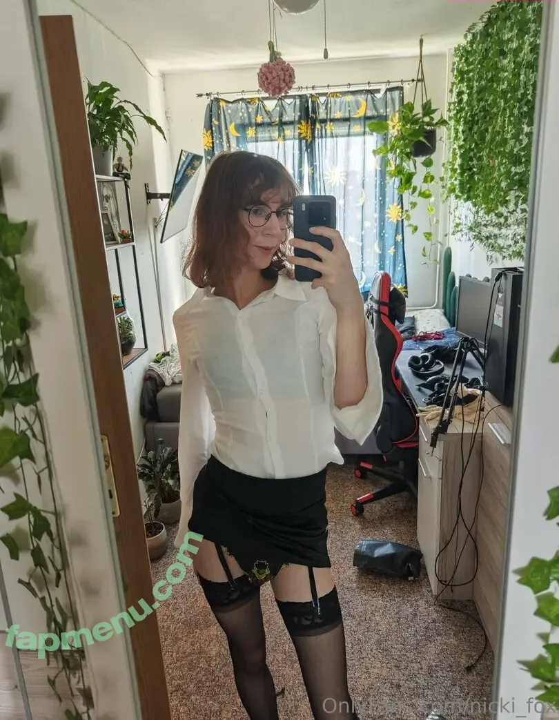 nicki_fox nude photo #0126 (officialnickifoxx)