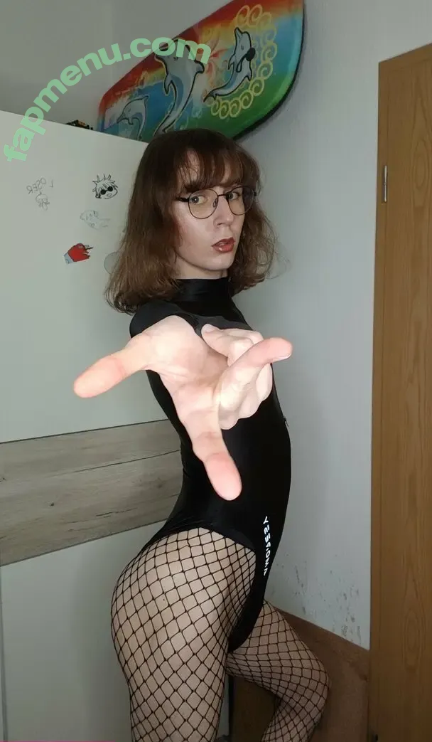 nicki_fox nude photo #0130 (officialnickifoxx)