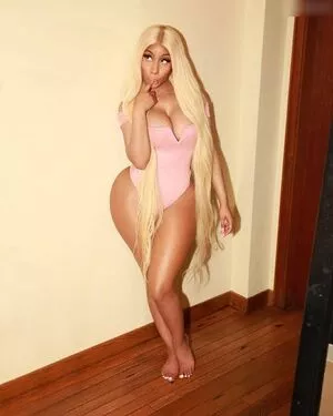Nicki Minaj / nickiminaj nude photo #0742