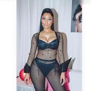 Nicki Minaj / nickiminaj nude photo #0910