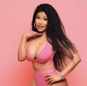 Nicki Minaj / nickiminaj nude photo #0921