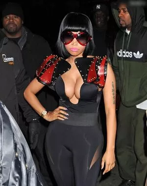 Nicki Minaj / nickiminaj nude photo #0957