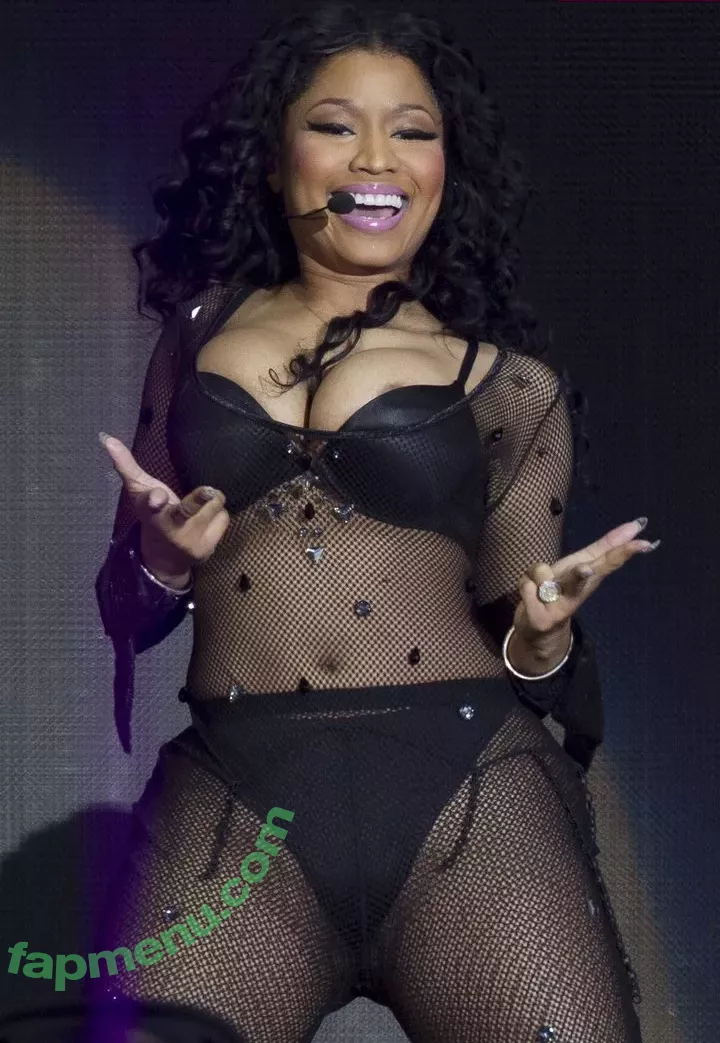 Nicki Minaj nude photo #0034 (nickiminaj)