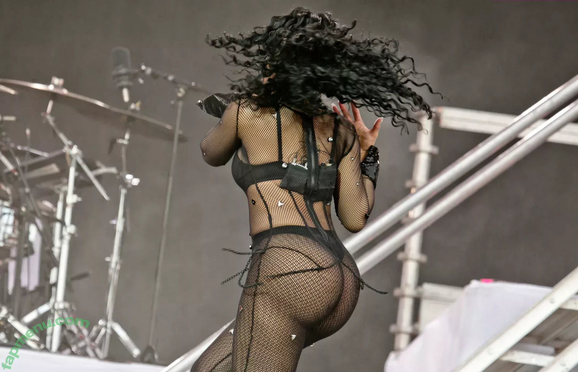 Nicki Minaj nude photo #0050 (nickiminaj)