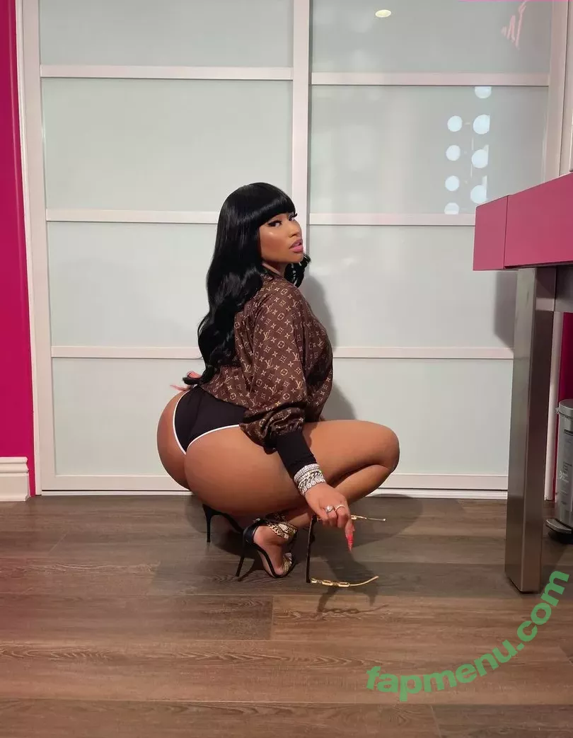 Nicki Minaj nude photo #0061 (nickiminaj)