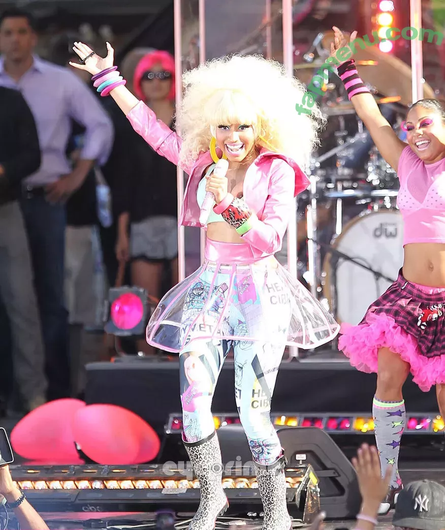 Nicki Minaj nude photo #0180 (nickiminaj)