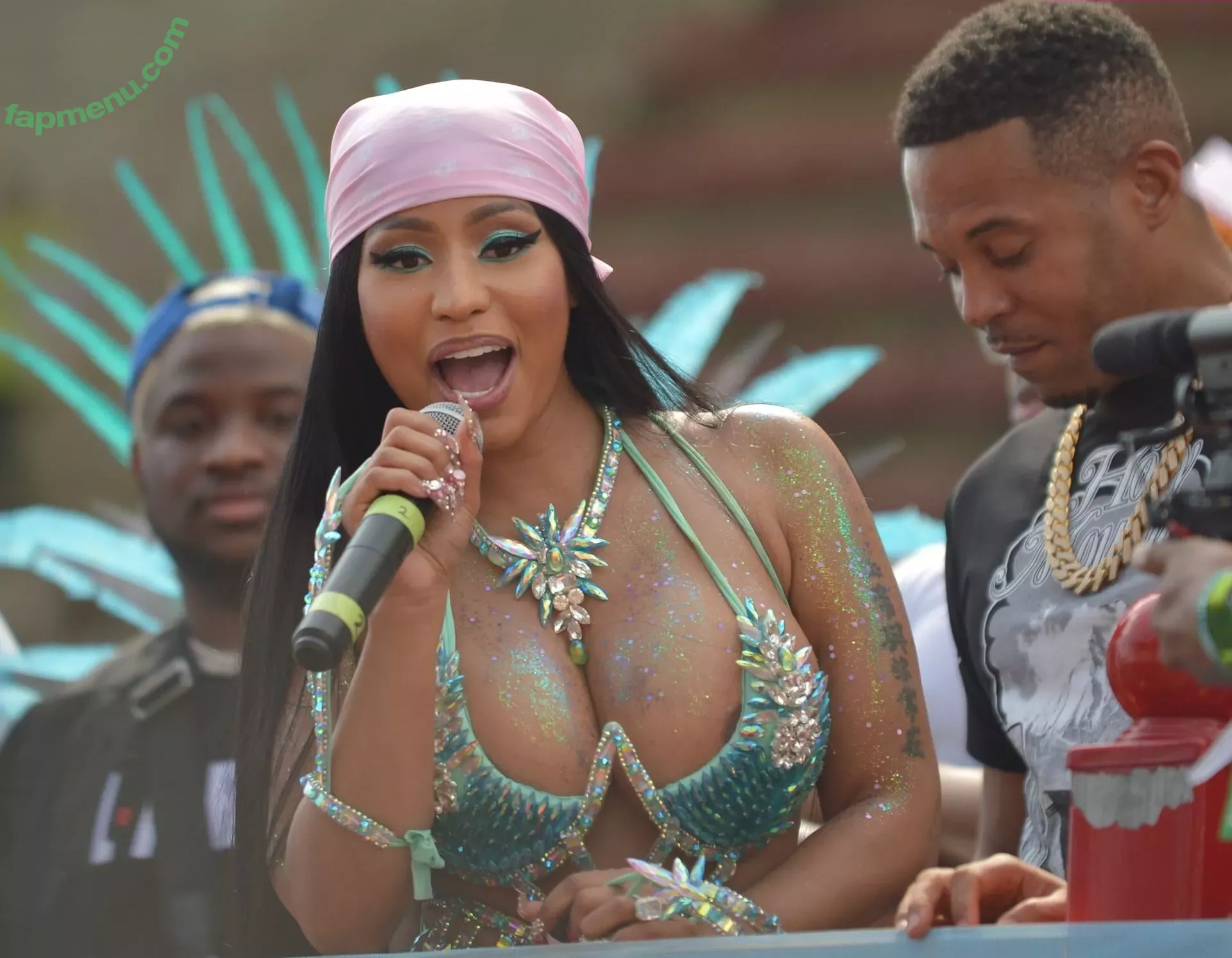 Nicki Minaj nude photo #0198 (nickiminaj)