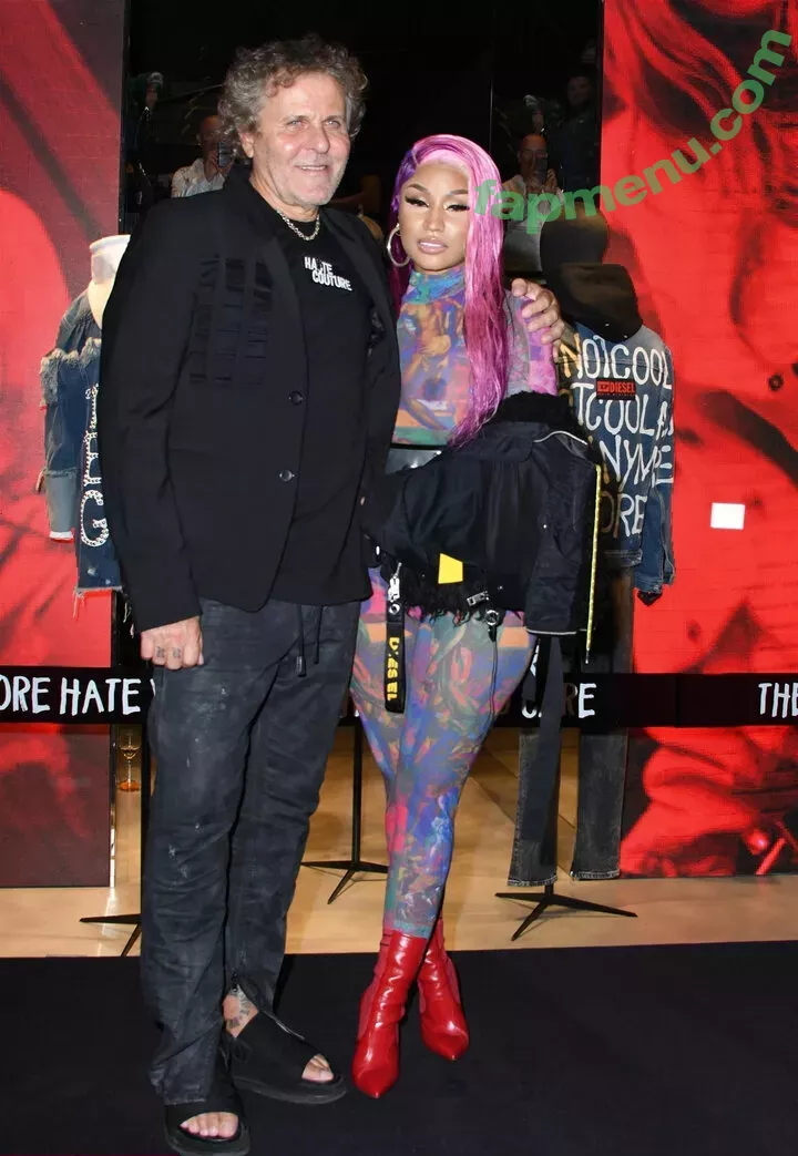 Nicki Minaj nude photo #0208 (nickiminaj)