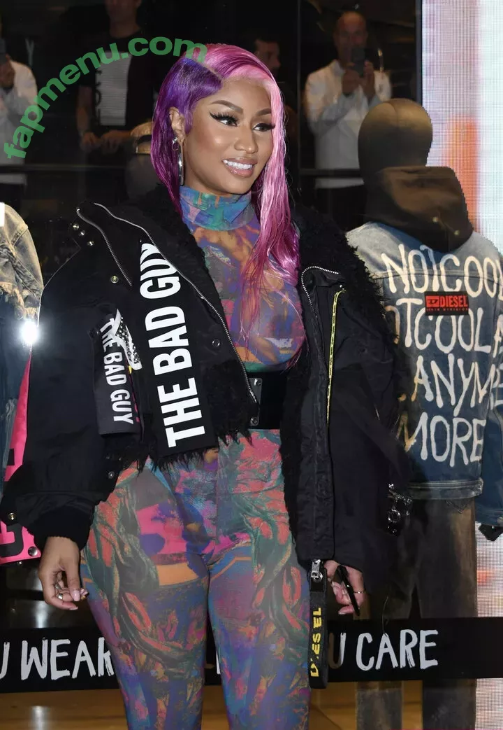 Nicki Minaj nude photo #0214 (nickiminaj)