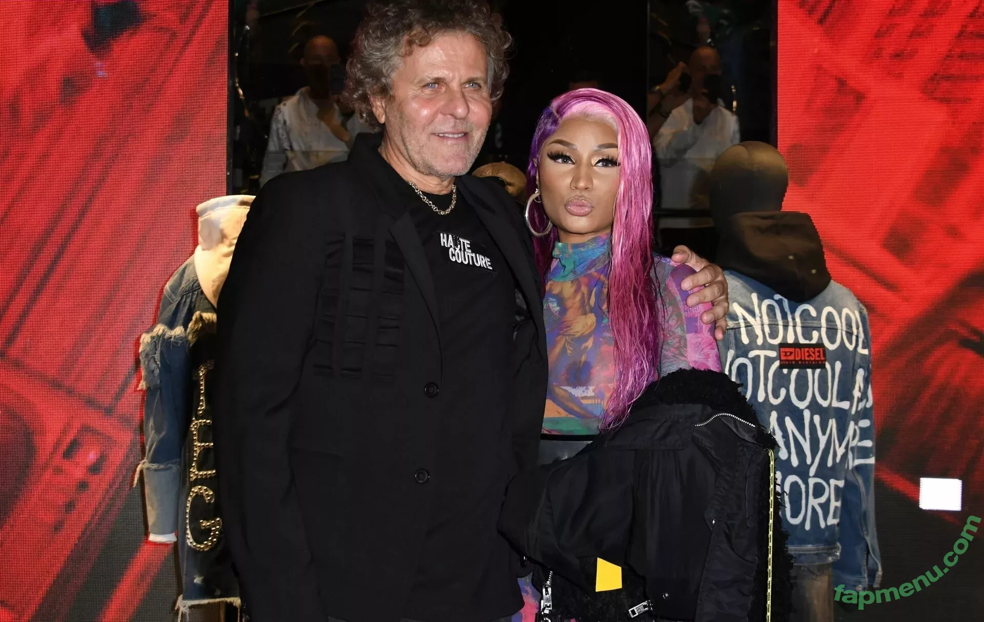 Nicki Minaj nude photo #0215 (nickiminaj)