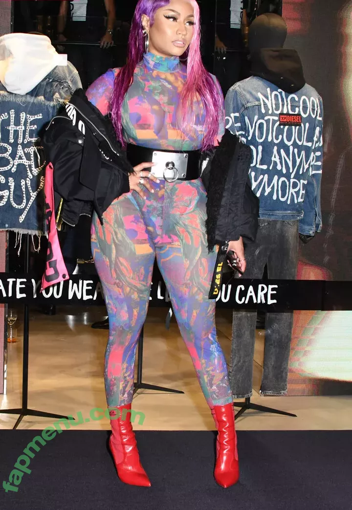 Nicki Minaj nude photo #0223 (nickiminaj)