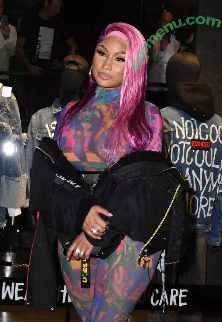 Nicki Minaj nude photo #0228 (nickiminaj)