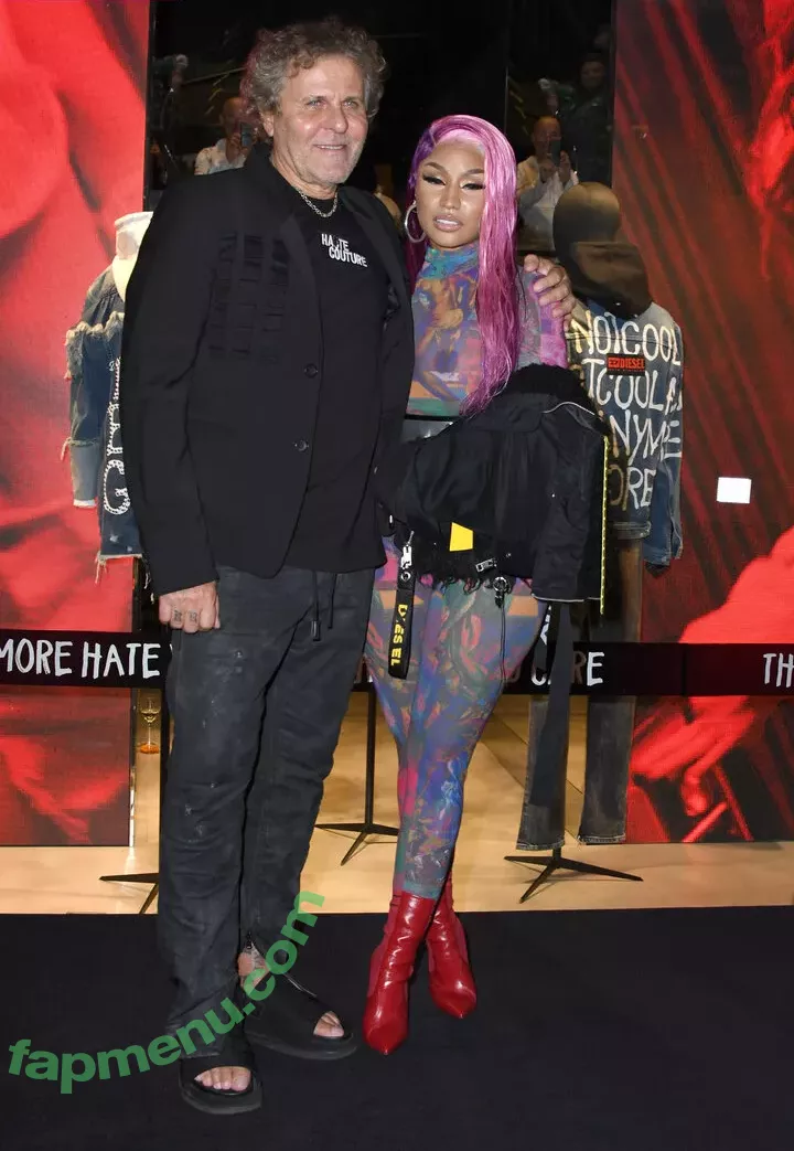 Nicki Minaj nude photo #0238 (nickiminaj)