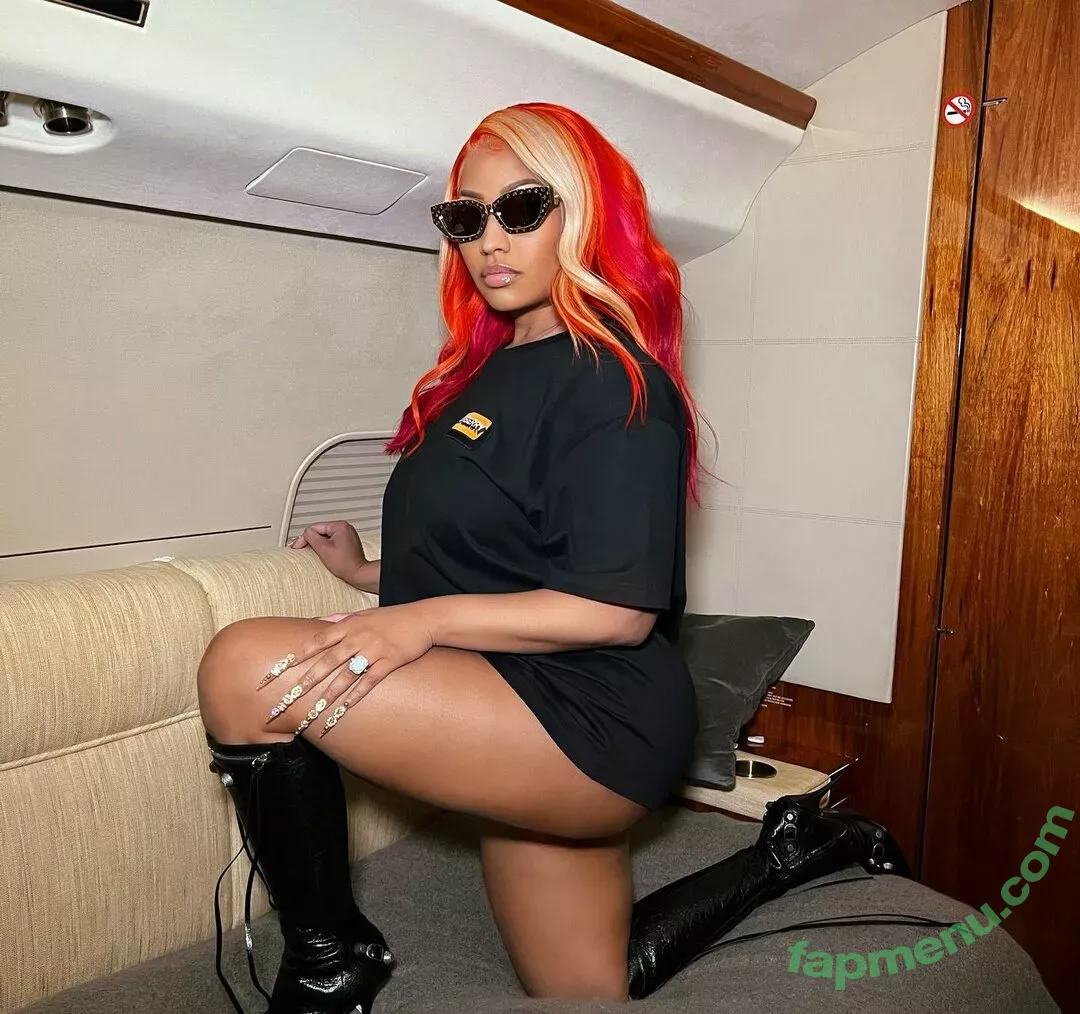 Nicki Minaj nude photo #0252 (nickiminaj)