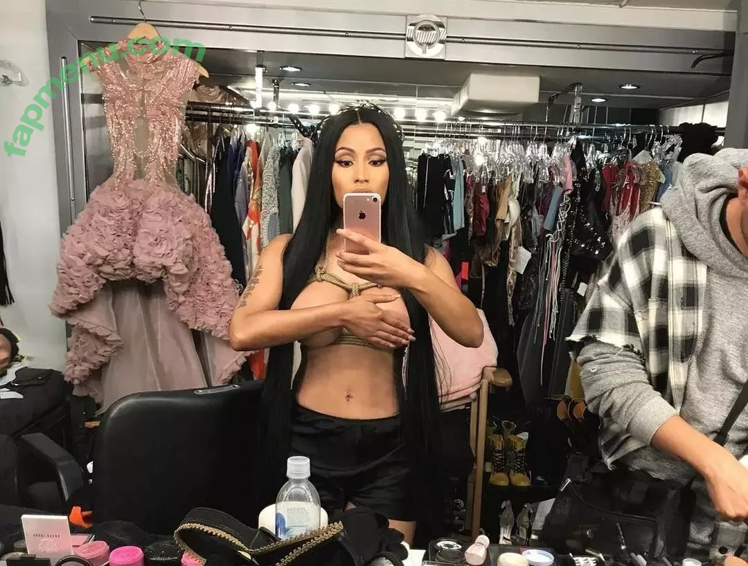 Nicki Minaj nude photo #0276 (nickiminaj)