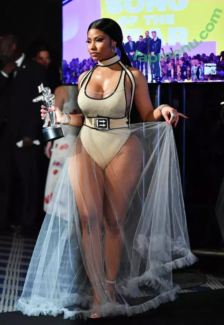 Nicki Minaj nude photo #0298 (nickiminaj)