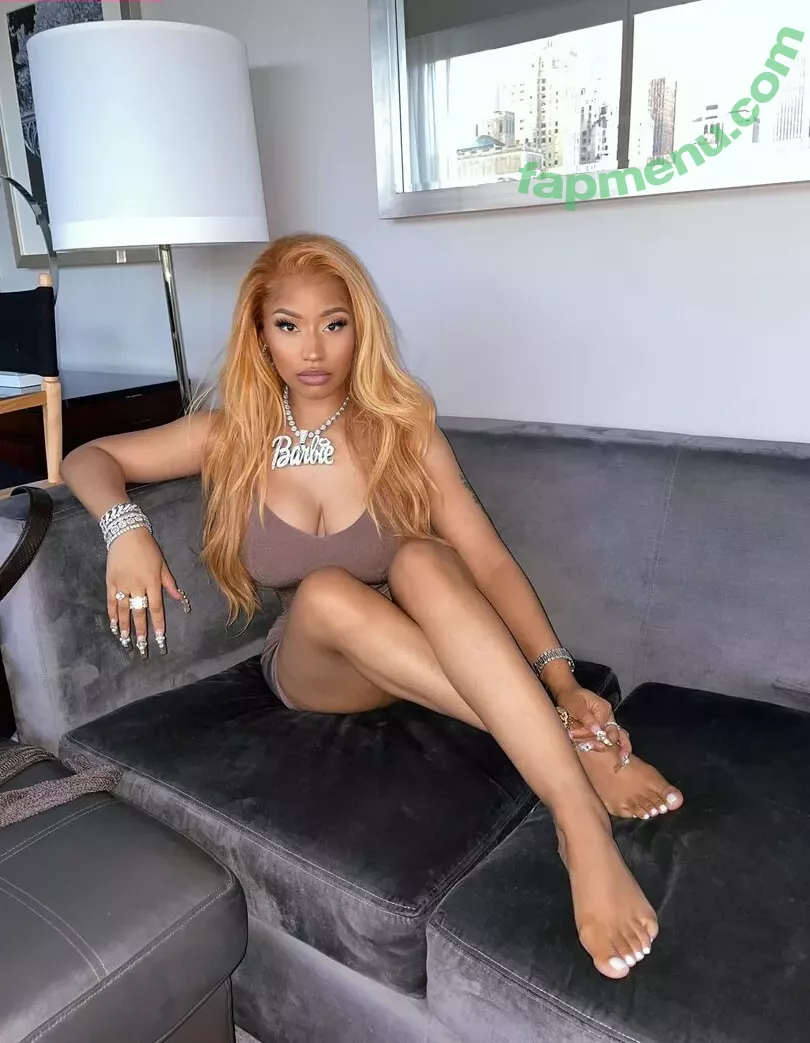Nicki Minaj nude photo #0304 (nickiminaj)