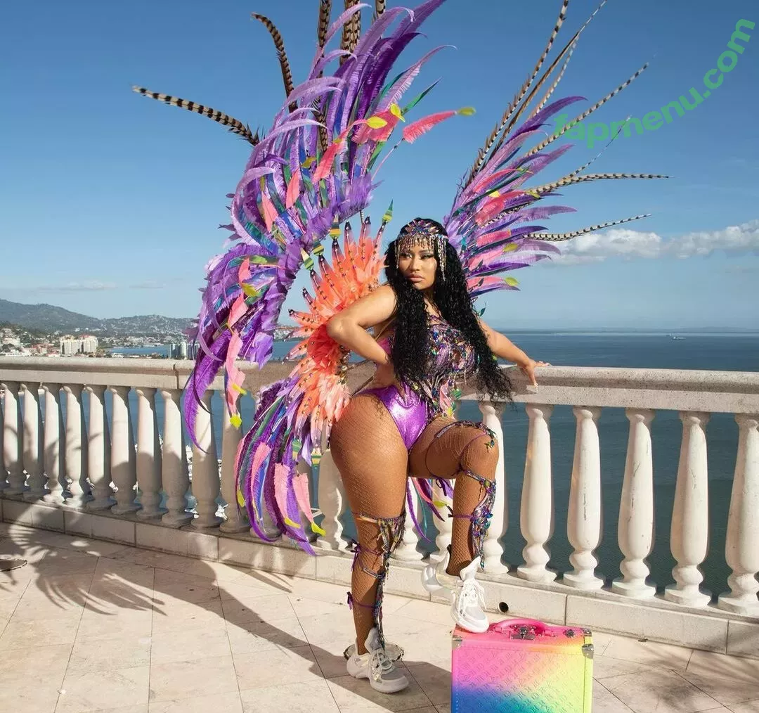 Nicki Minaj nude photo #0313 (nickiminaj)
