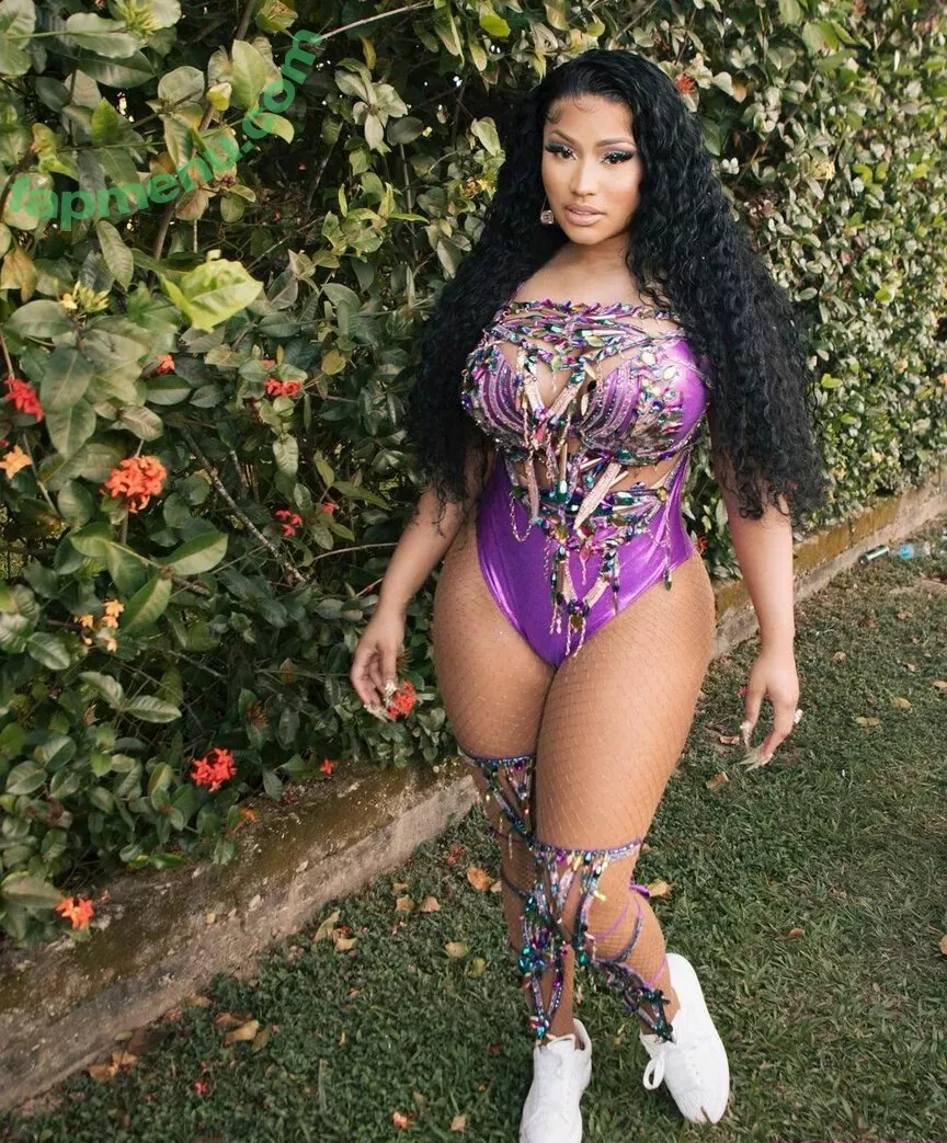 Nicki Minaj nude photo #0316 (nickiminaj)