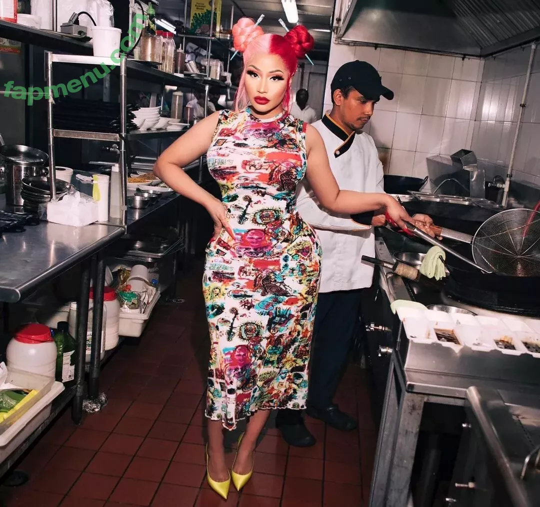 Nicki Minaj nude photo #0320 (nickiminaj)