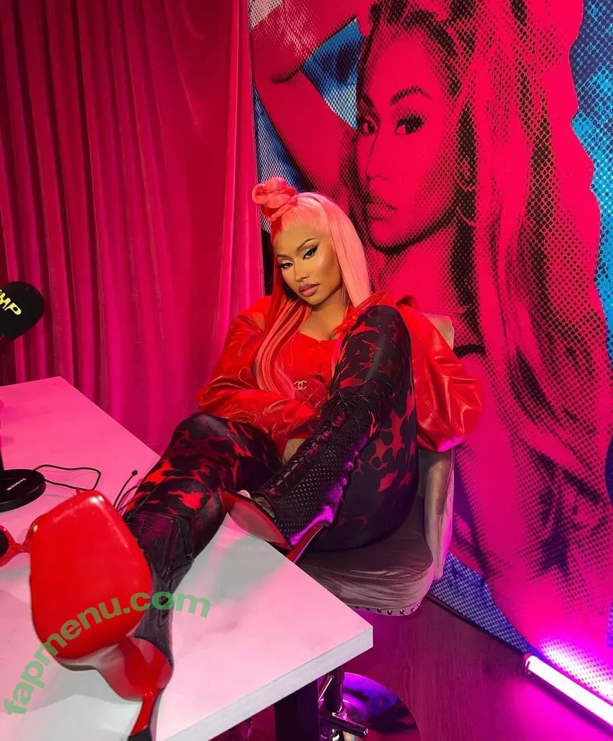 Nicki Minaj nude photo #0329 (nickiminaj)