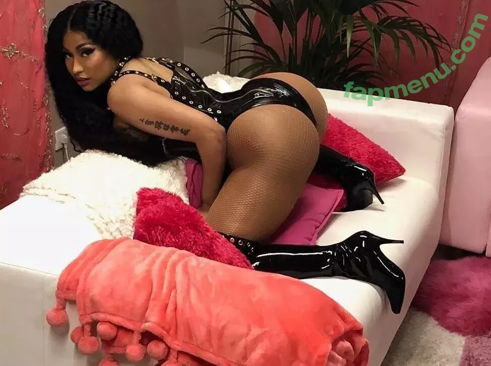 Nicki Minaj nude photo #0369 (nickiminaj)