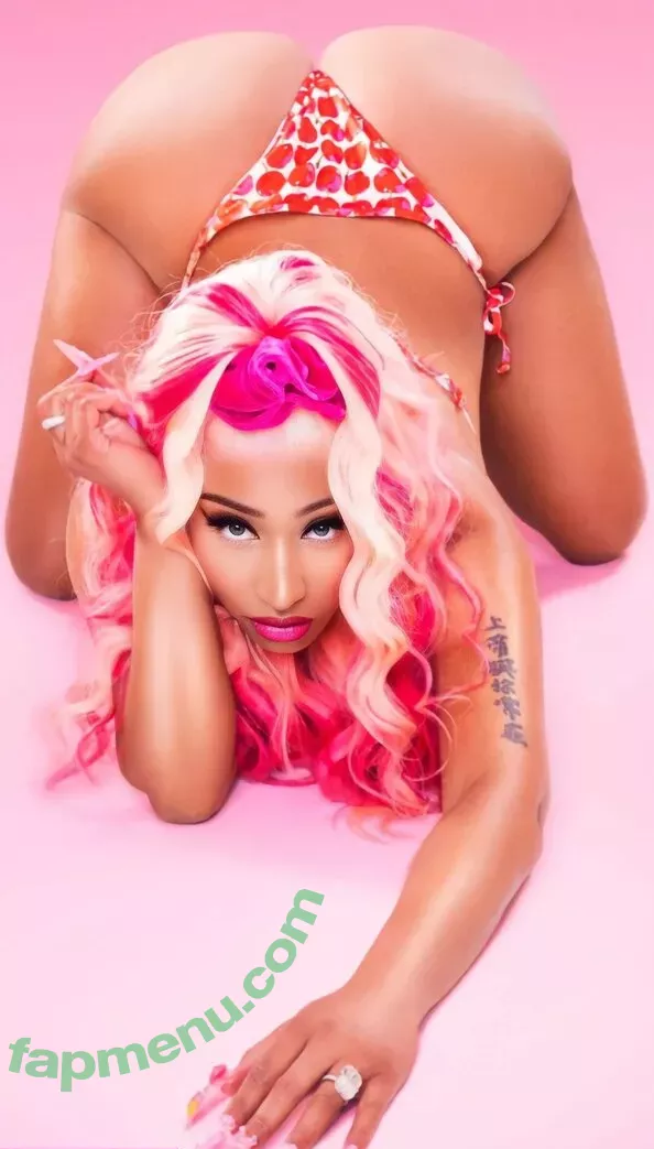 Nicki Minaj nude photo #0400 (nickiminaj)