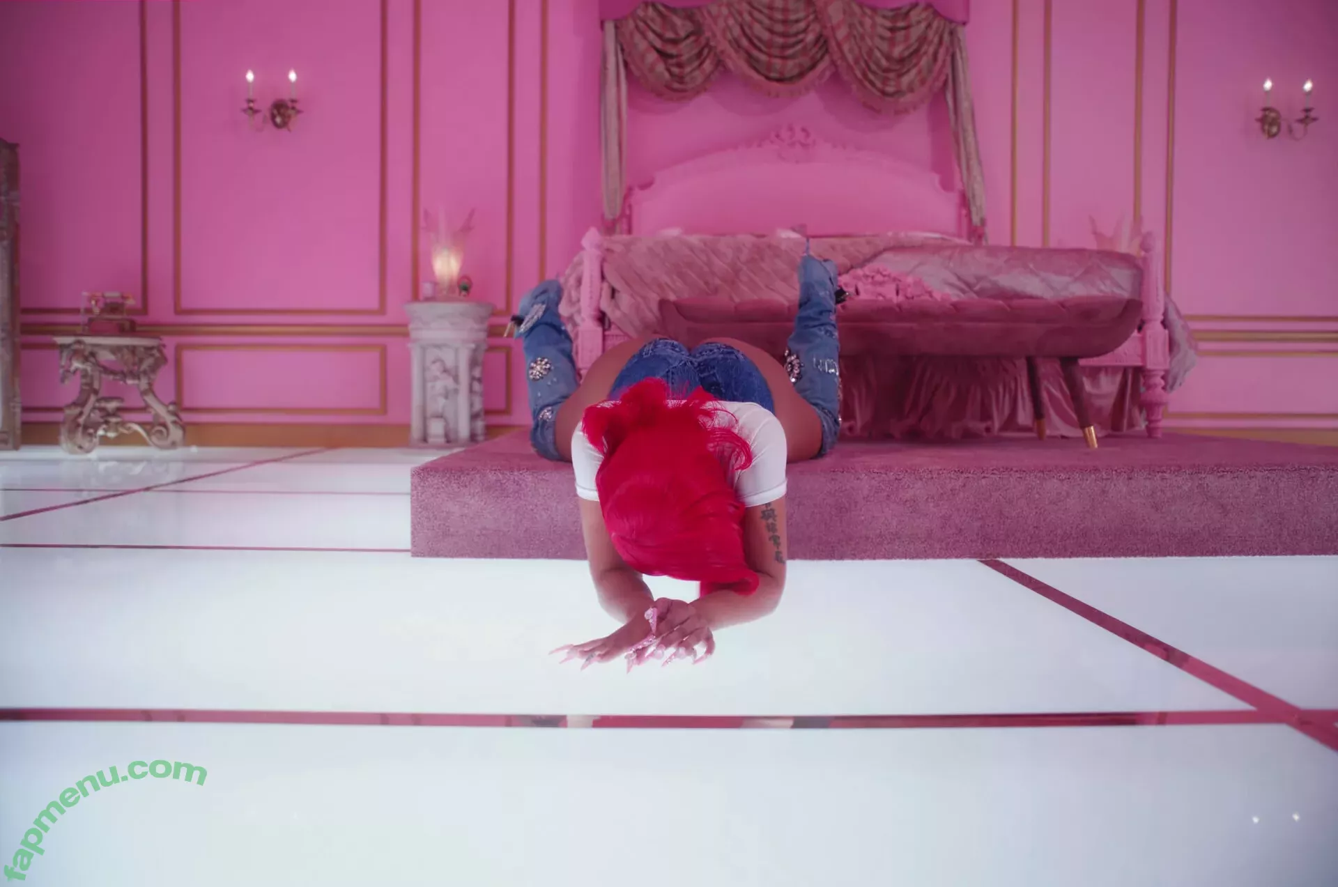 Nicki Minaj nude photo #0409 (nickiminaj)