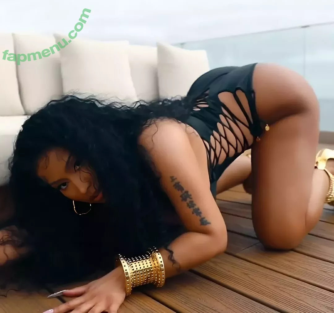 Nicki Minaj nude photo #0423 (nickiminaj)