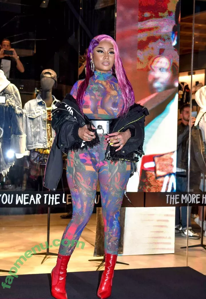 Nicki Minaj nude photo #0438 (nickiminaj)