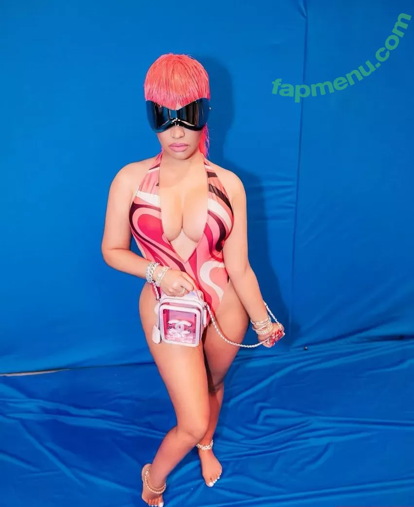 Nicki Minaj nude photo #0447 (nickiminaj)